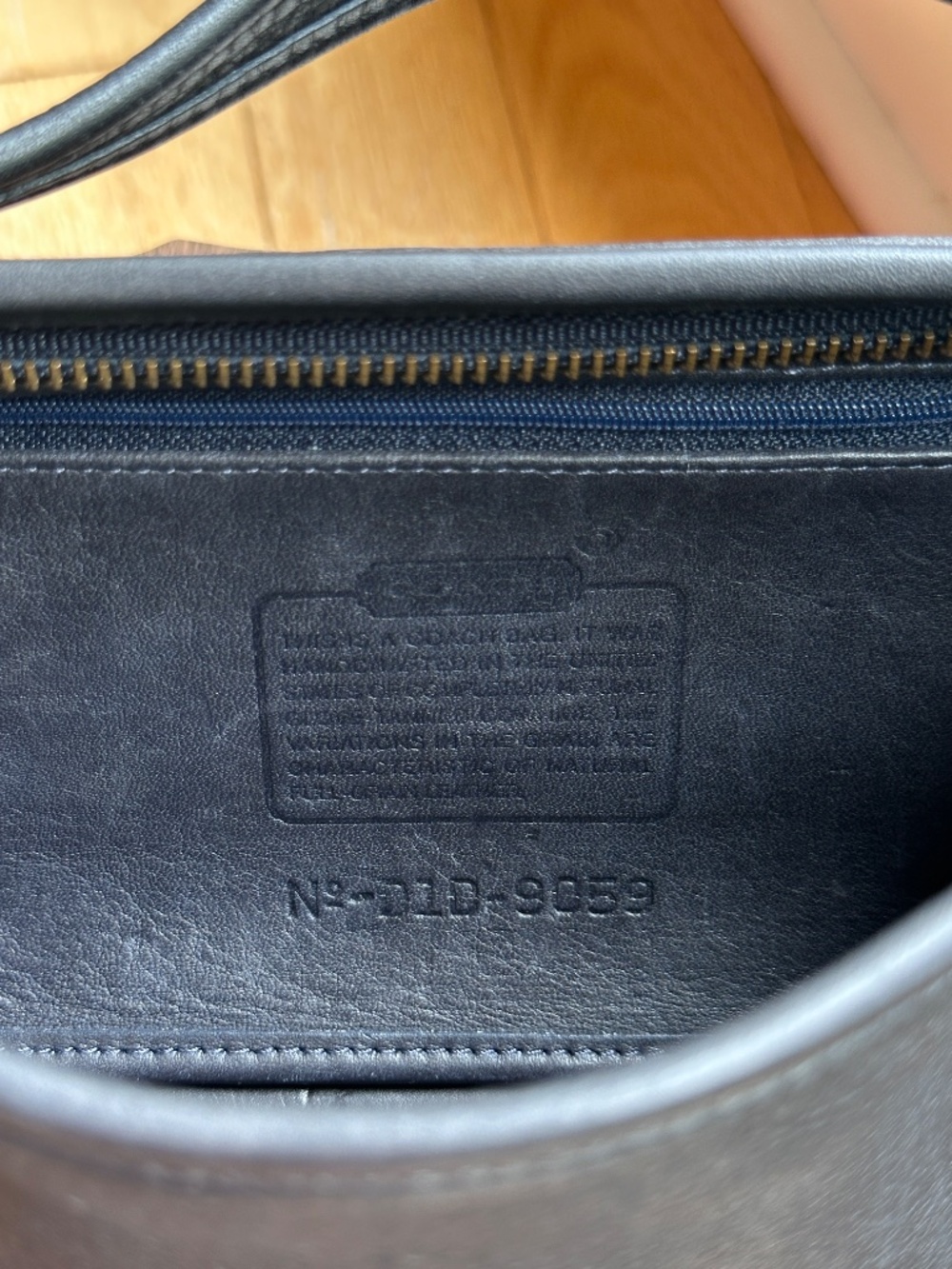 Rare Vintage Coach Legacy Black Hobo Bag Shoulder Bag with Gold Hardware 9059 - Picture 14 of 16